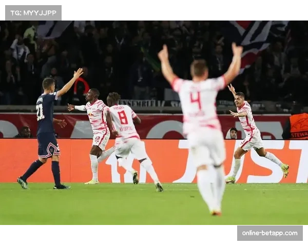 拜仁女足替补阿拉拉改变战局 助球队逆转巴黎圣日耳曼 拜仁女足替补阿拉拉改变战局 助球队逆转巴黎圣日耳曼