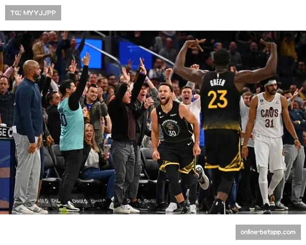 勇士内线实力升级，波尔津吉斯搭档库里冲冠阵容